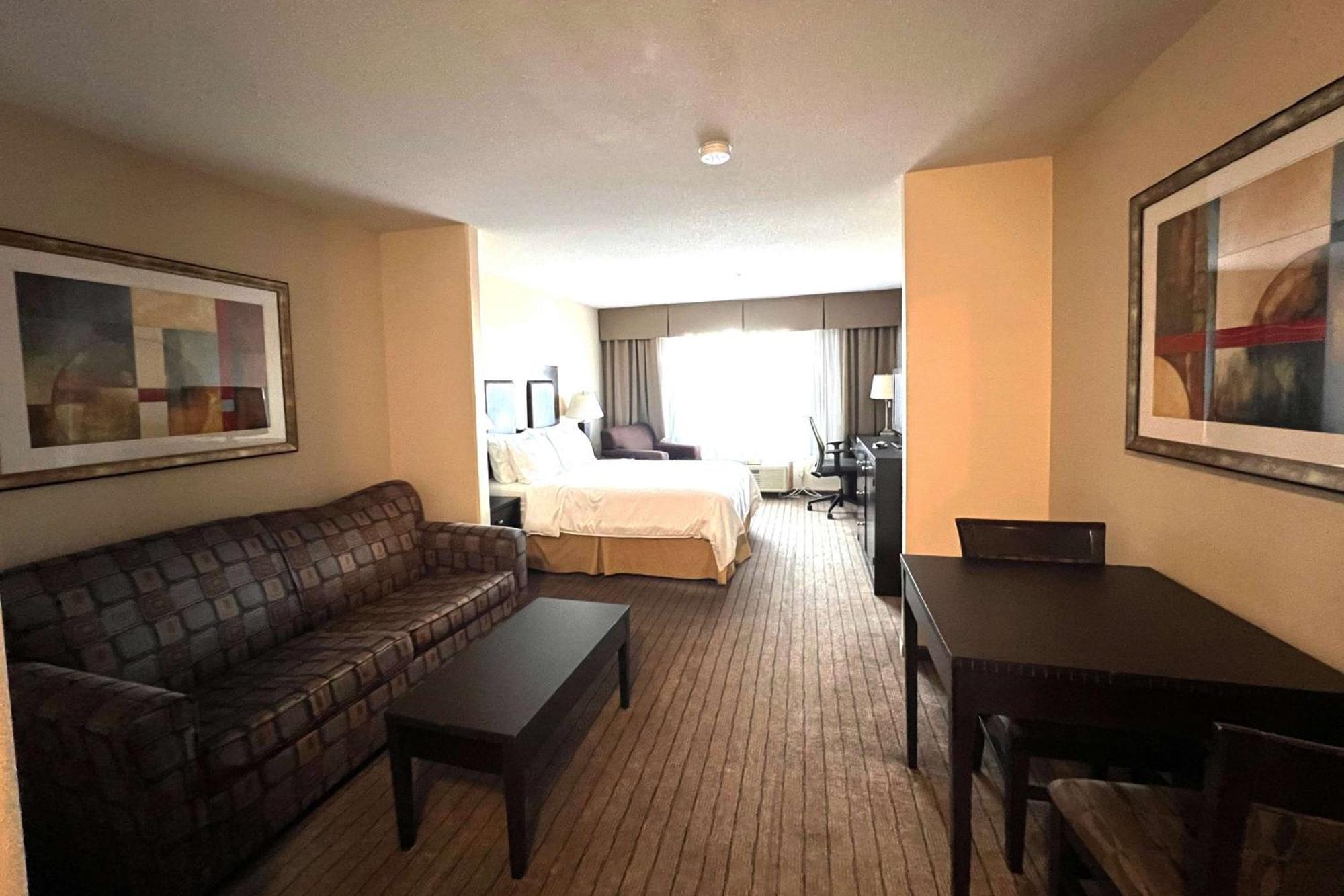 Ramada By Wyndham Prince Albert Ngoại thất bức ảnh