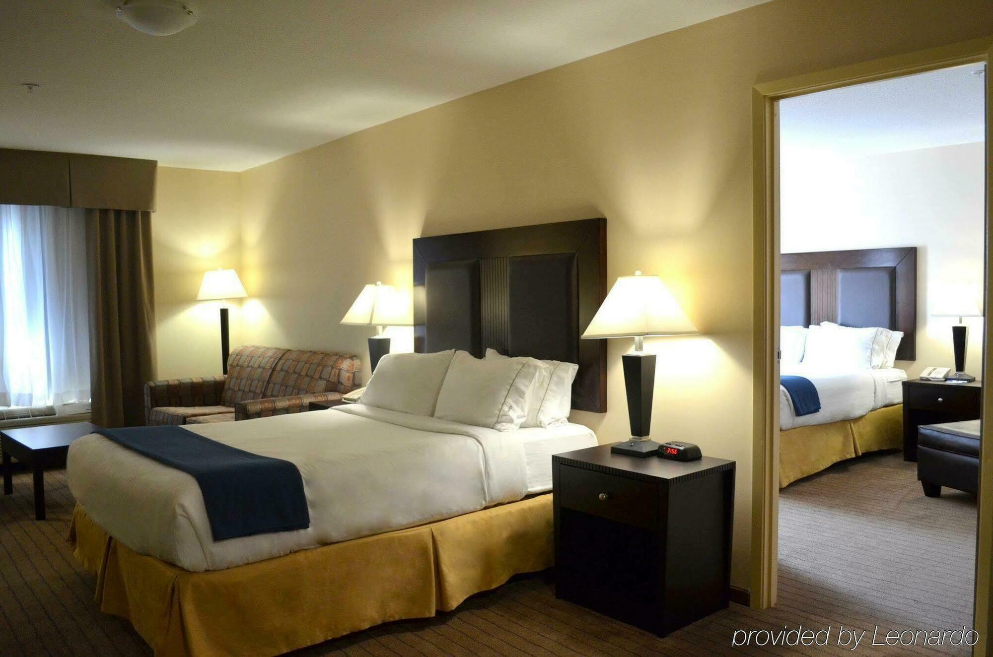 Ramada By Wyndham Prince Albert Ngoại thất bức ảnh